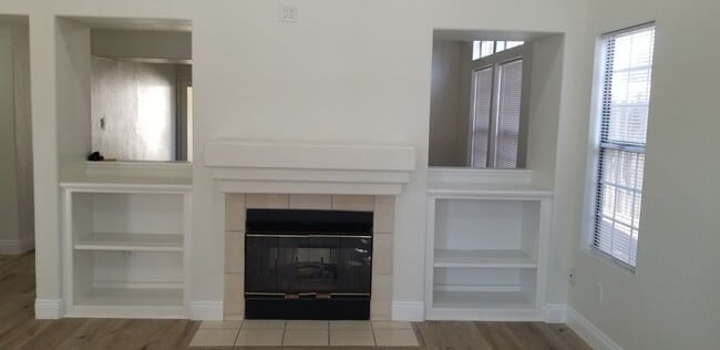 Building Photo - 1004 Foxcroft Ln