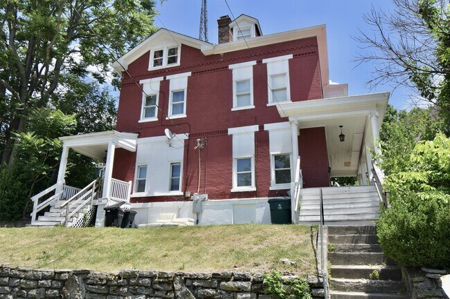 Foto del edificio - 816-818 Summit Ave