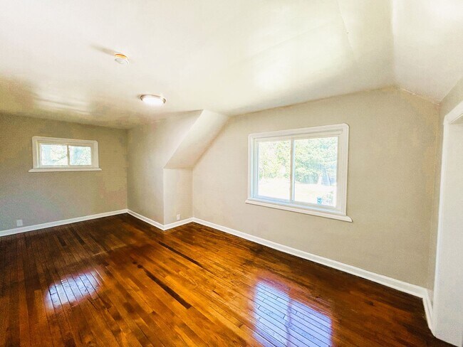 Foto del edificio - 16605 Chateau Ave