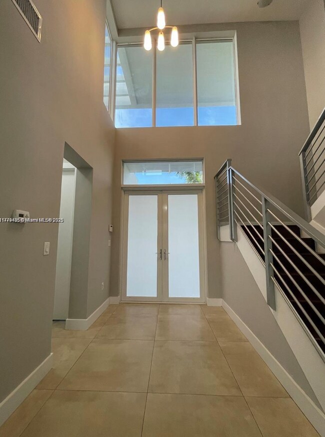 Foto del edificio - 10061 NW 75th St