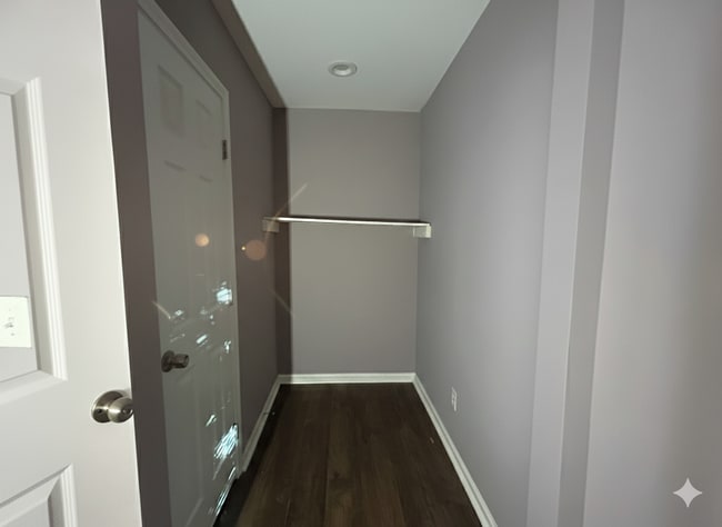 Building Photo - 1348 Austin St