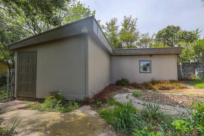 Foto del edificio - 480 Wildwood Ln