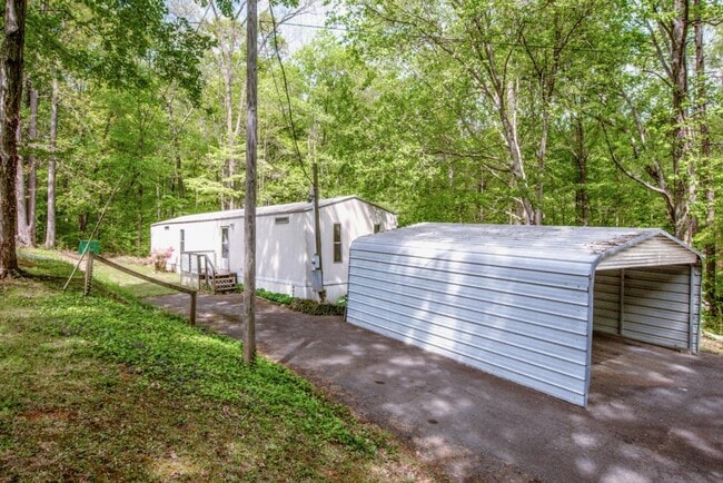 Foto del edificio - 7967 Caswell Rd