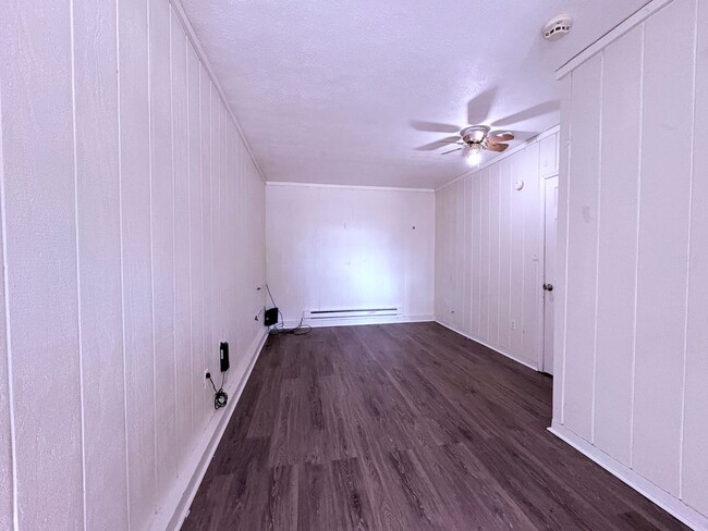 Foto del edificio - CLOSE TO DOWNTOWN FREDERICKSBURG - UPDATED...