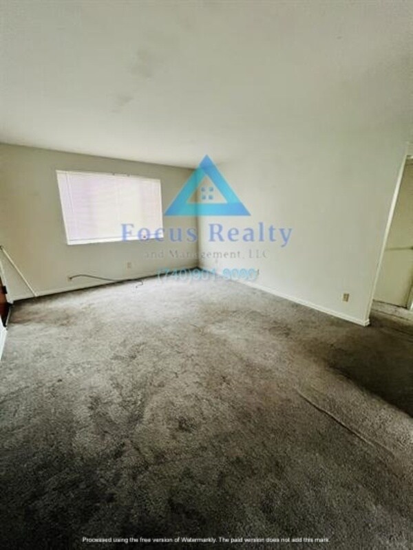 164 E Walnut St Unit Apt 7, Lancaster, OH 43130 Condo for Rent in