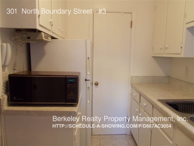 Building Photo - 301 #3 N Boundary Street