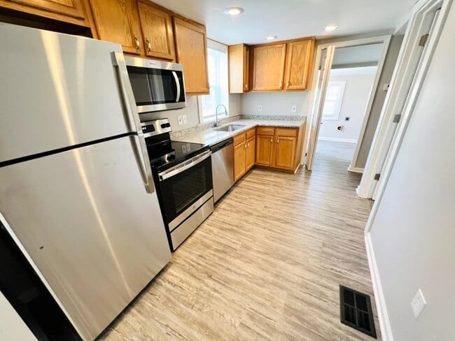 Building Photo - 4204 Kugler Mill Rd