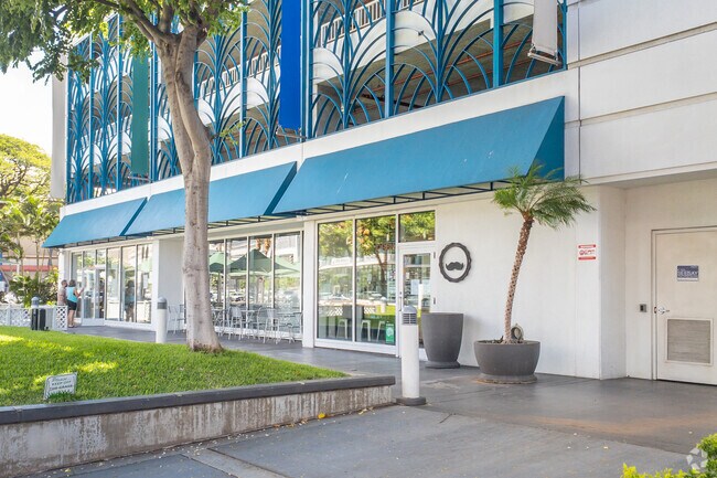 Building Photo - 909 Kapiolani Blvd