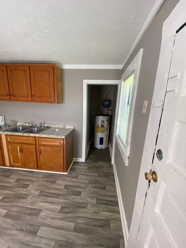 Foto del edificio - 2106 S Andrews Cir