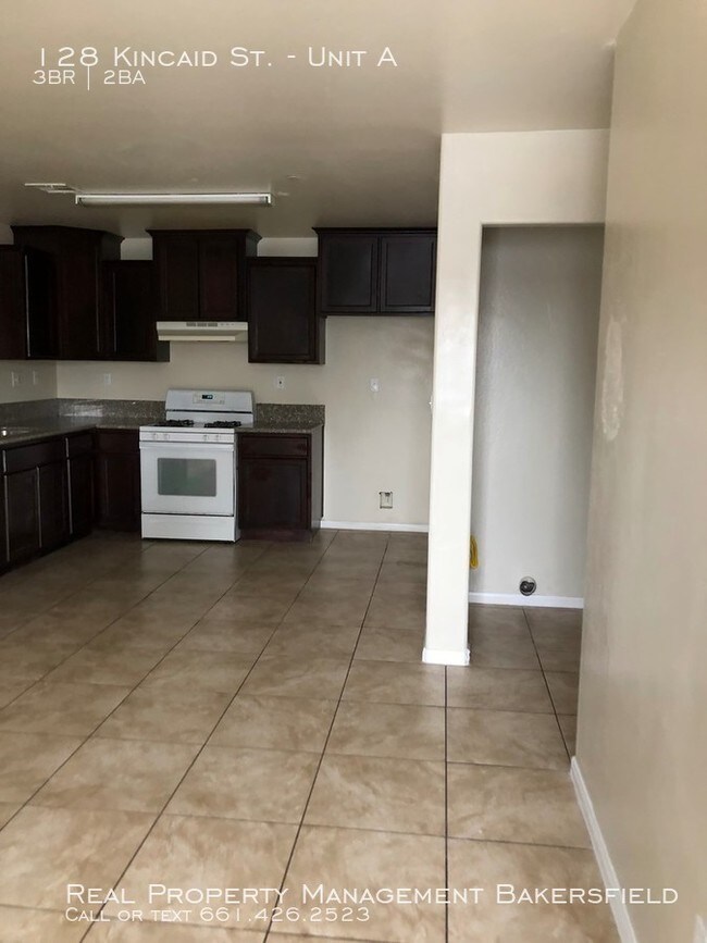Building Photo - 128 Kincaid Street Unit A - MOVE IN SPECIAL!