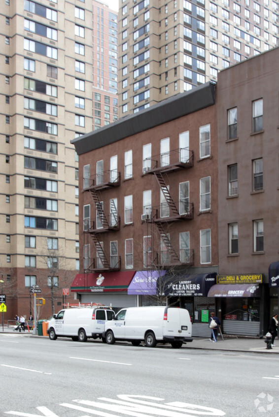 Primary Photo - 1691 3rd Ave