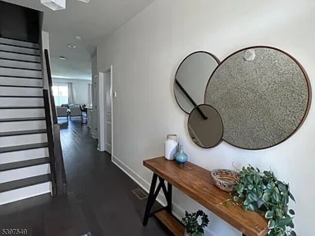 Foto del edificio - 31 Gerhard Pl