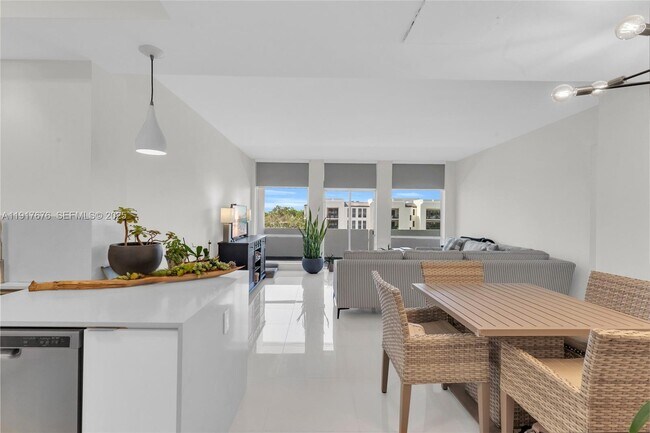 Foto del edificio - 700 Biltmore Way