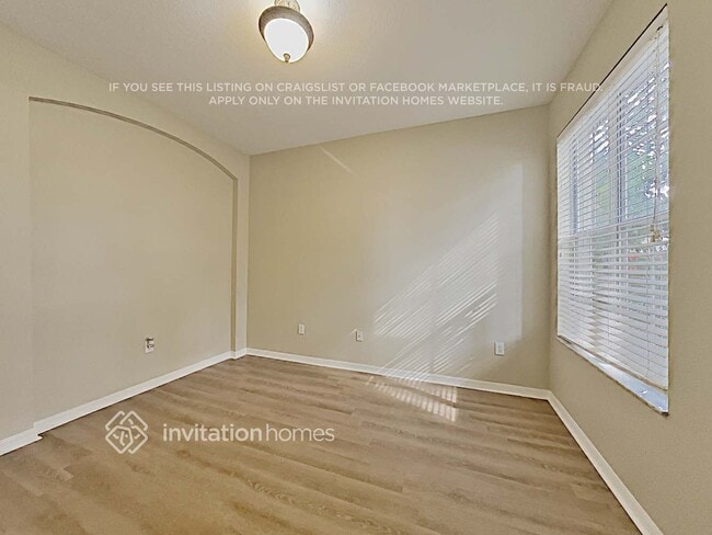 Building Photo - 8211 Crescent Moon Dr