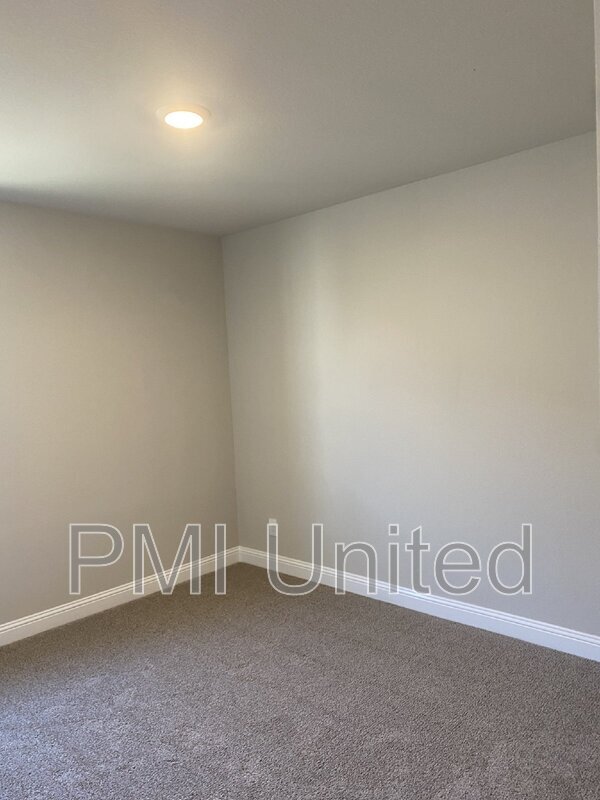 Foto del edificio - 11525 Nicholson Ln