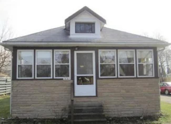 Building Photo - 1831 Short Ave