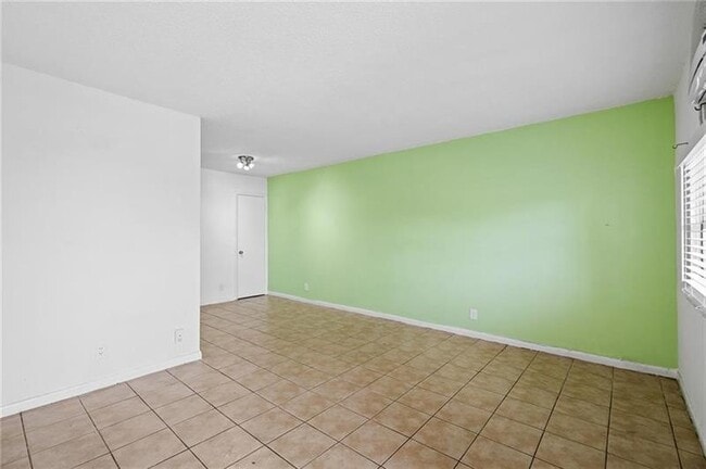 Foto del edificio - 1142 NE 4th Ave