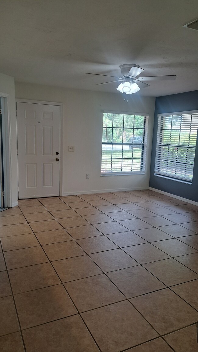 Great Room - 810 Druid Pl