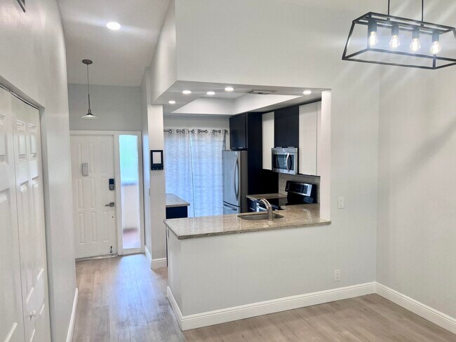 Foto del edificio - 2281 SW 15th St