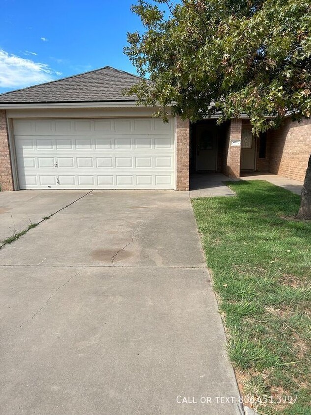 Primary Photo - Awesome 3/3/2 in NW Lubbock!