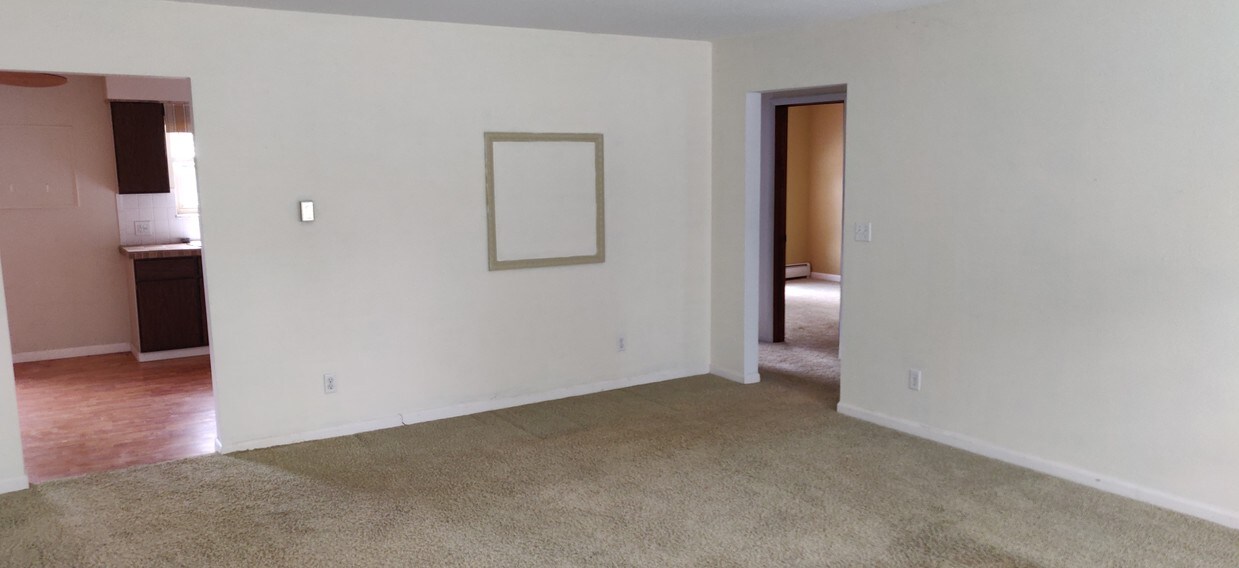 50 Virginia Dr Unit 14, Monroe, MI 48162 Apartment for Rent in Monroe