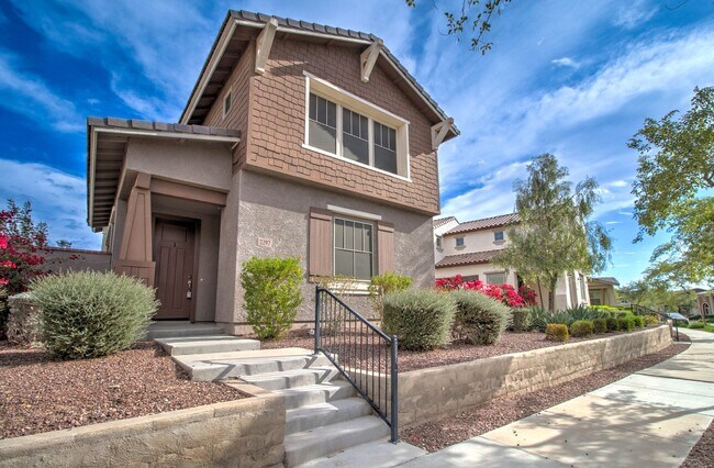 Foto del edificio - 4 Bedroom + 3 Bathroom + Loft + 2 Car Gara...