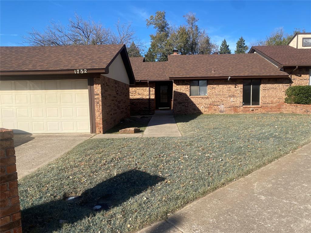 Foto principal - 1732 Lionsgate Cir