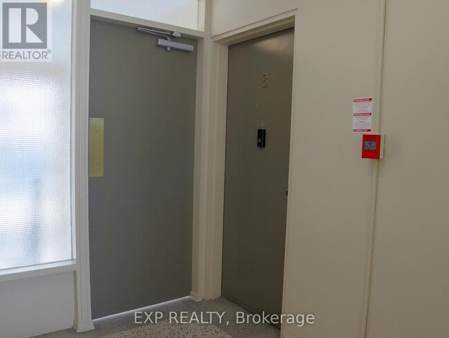 Building Photo - 242 D'Arcy St