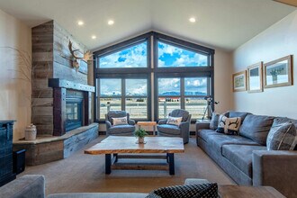 Building Photo - 1591 Fischer Ln