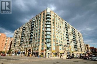 Building Photo - 109 Front St E