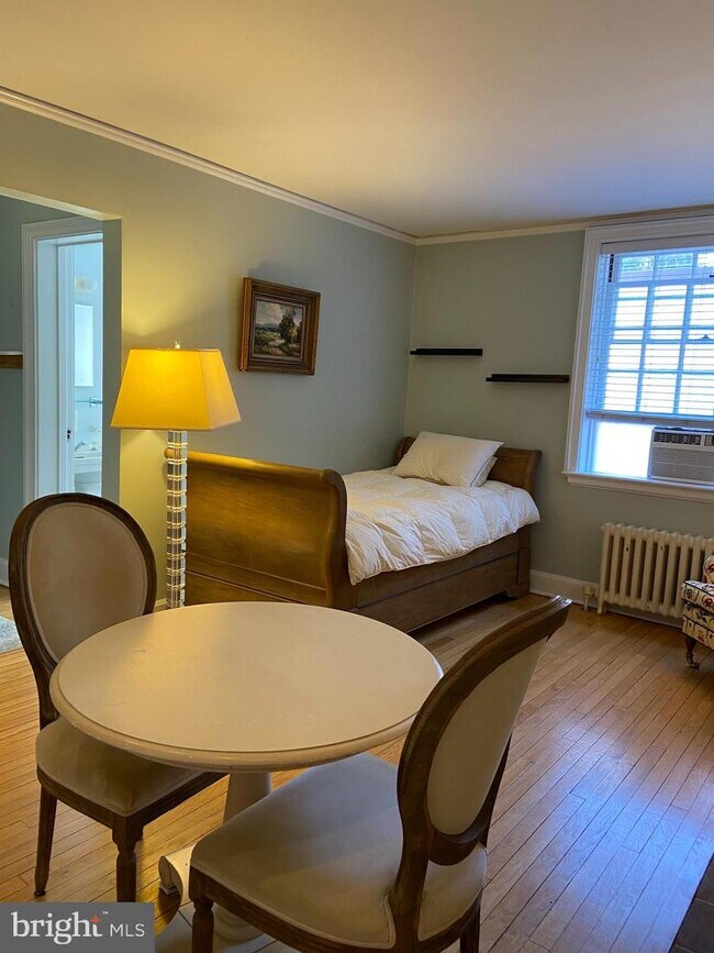 21 Palmer Square W Unit D, Princeton, NJ 08542 Apartment for Rent in