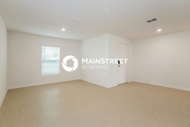 Foto del edificio - 4 Bedroom Pet-Friendly Home in Dundee, FL ...