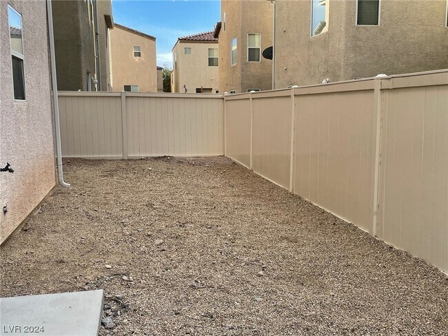 Building Photo - 1257 Sand Castle Ave