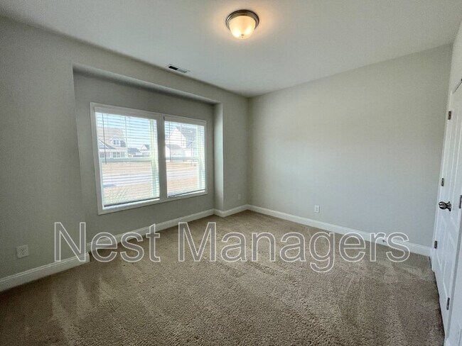 Building Photo - 279 Cromwell Ct