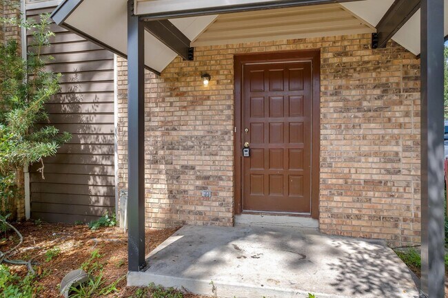 Building Photo - 601 Acorn Grove Ct