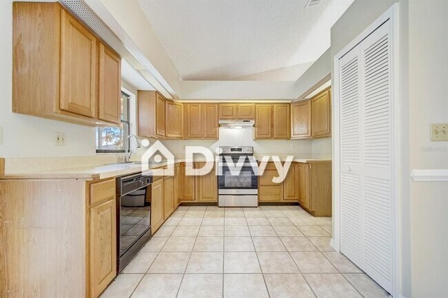 54 Bradford Ct photo'