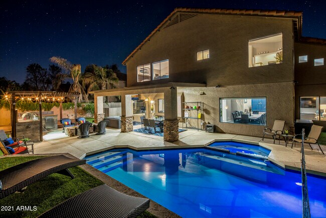 Foto del edificio - 6214 E Hillery Dr