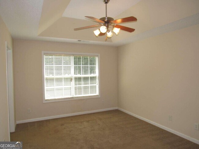 Building Photo - 1090 Gage Dr