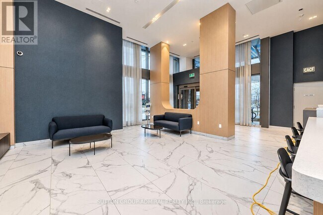 Building Photo - 1195 The Queensway