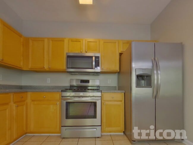 Building Photo - 2054 Laird Rd