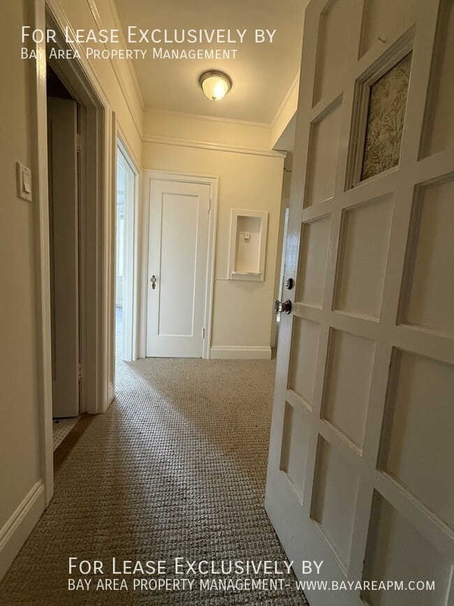 Building Photo - 345 Forest St