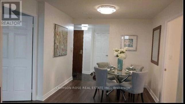 Photo du bâtiment - 620-635 HOLLYWOOD Ave