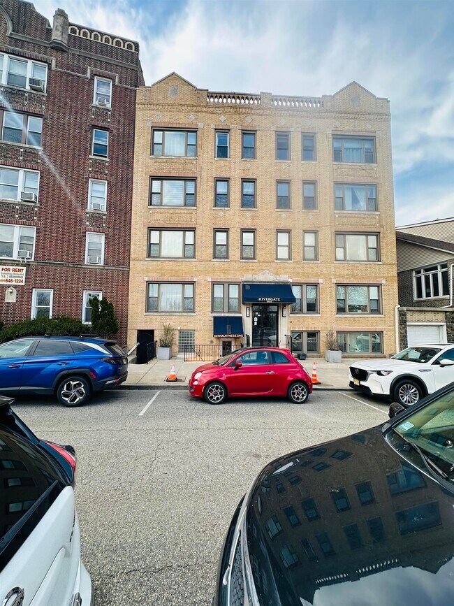 Foto del edificio - 6405 JFK Blvd E