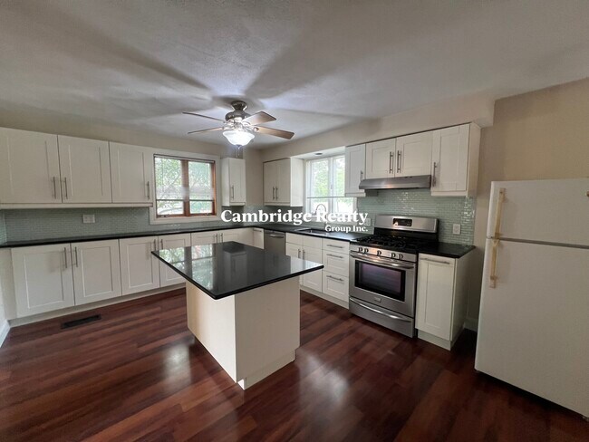 Foto del edificio - 60 Homer Ave