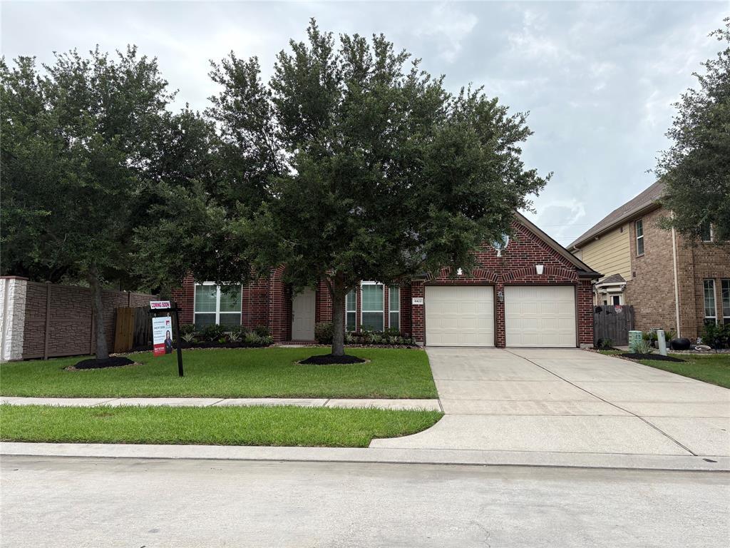 Foto principal - 6422 St Bernadette Dr