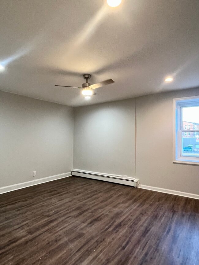 Building Photo - 23 Pompton Rd