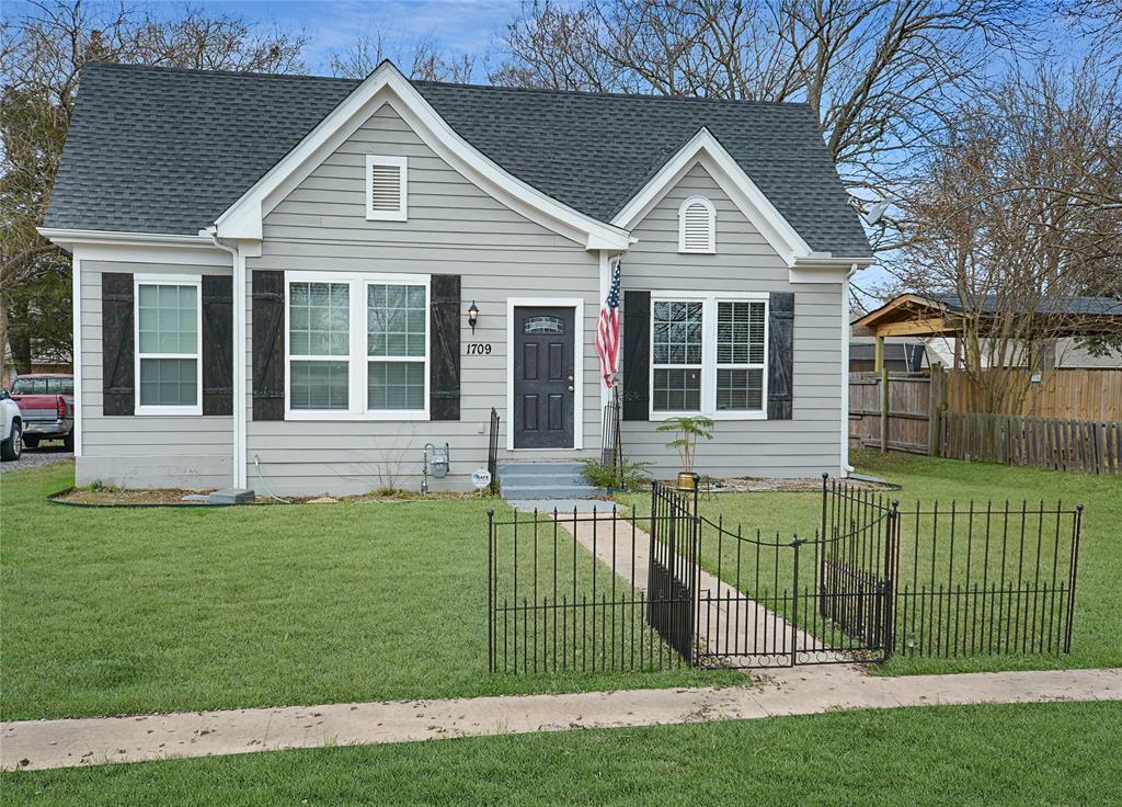 1709 Franklin St, Bonham, TX 75418 House Rental in Bonham, TX