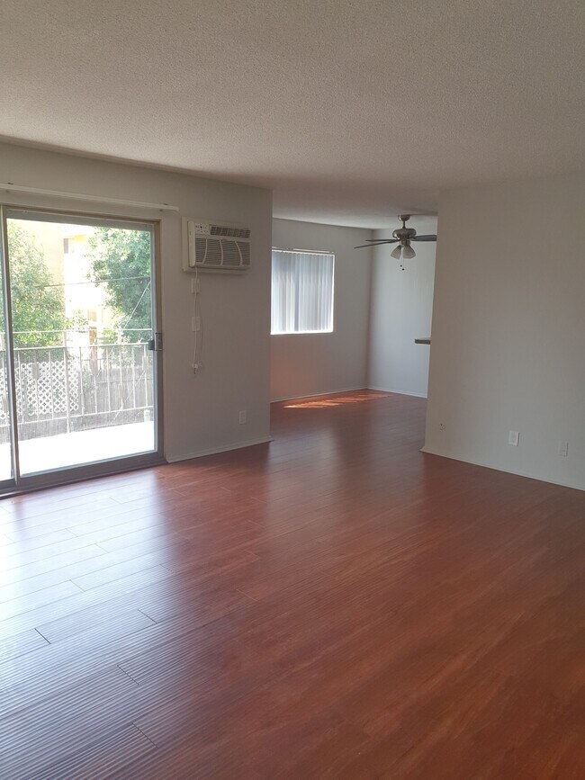 Clark Street Apartments Sherman Oaks, CA