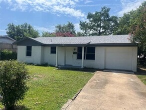 Building Photo - 1110 Tierra Dr