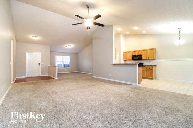 Foto del edificio - 413 Crested View Dr